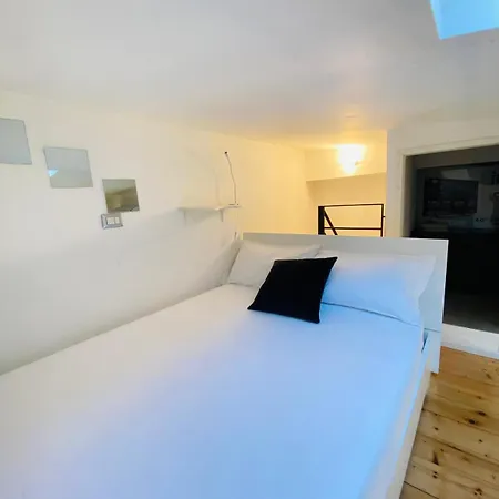 Isola View Bosco Verticale דירה