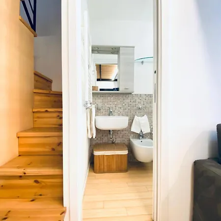 Isola View Bosco Verticale 公寓 *