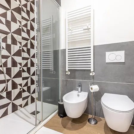 Cenisio Modern And Bright Urban Retreat Διαμέρισμα
