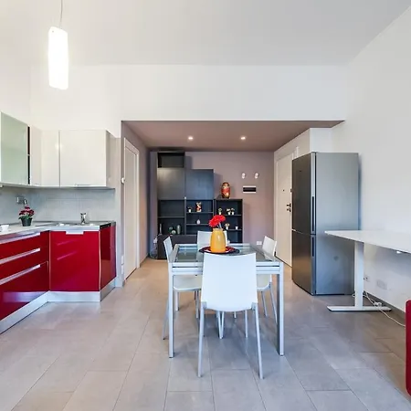 Centro Duomo-wifi-metro Апартаменты *