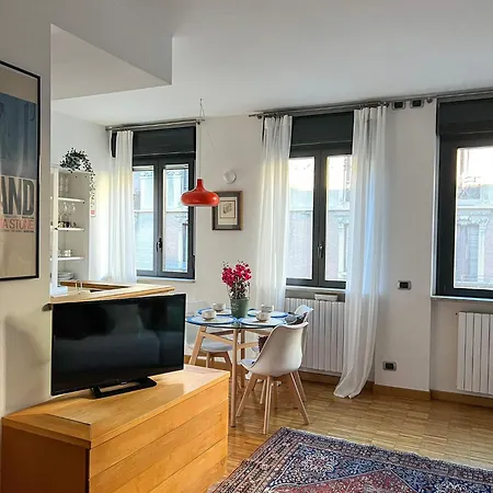 Luminoso Nell'incantevole Milanoisola Apartment Milan