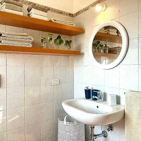 7 Min Walk To Lancetti Station - Marilyn House