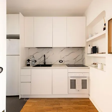 Brera Center Milano-the Art Of Living-metro