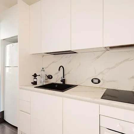 Brera Center Milano-the Art Of Living-metro * ミラノ