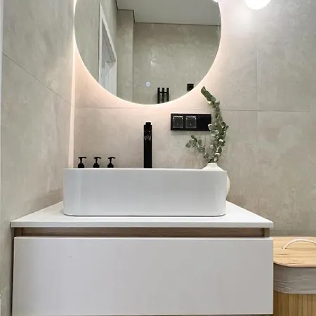 Spazioso E Accogliente Sirtori Hotel Milan