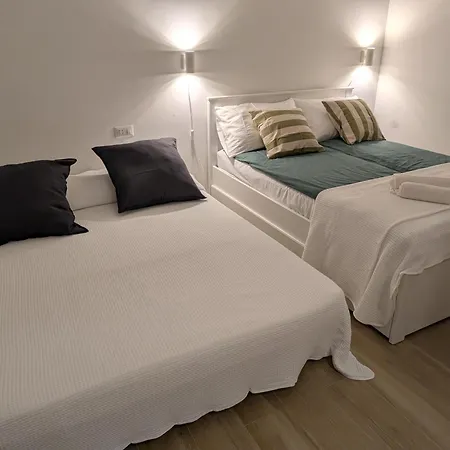 Loreto 15 Mins From Duomo - M1 Rovereto Apartman Milánó