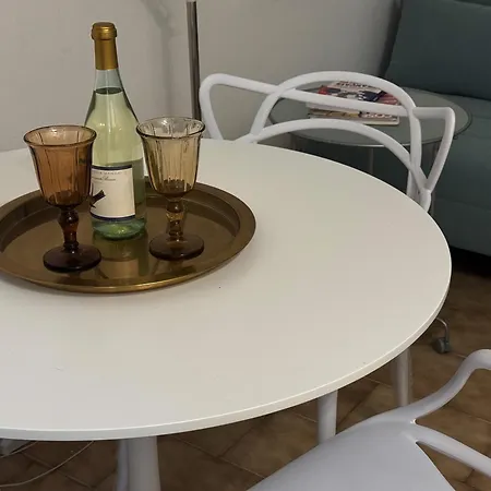 Apartamento Pasteur-mm Red Line Milão