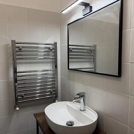 Pasteur-mm Red Line * Milano