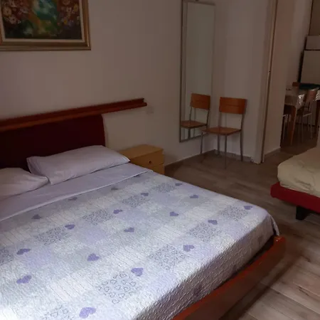 Apartment 3 Station Free Parking *