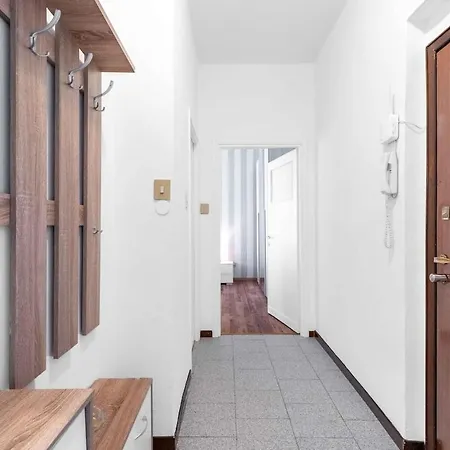 San Siro Stadium 4 Guest Apartament Mediolan