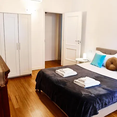 Riverside Loft Navigli - Spacious Two-bedroom * Milán