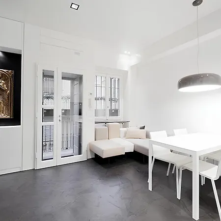 Apartament Lux Near Duomo / Mm Tricolore