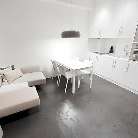 Lux Near Duomo / Mm Tricolore * Milan