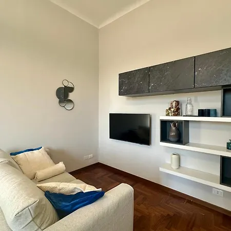 Apartamento Elegante Bilocale- 1 Minuto Dalla Metro M2 Piola Milão