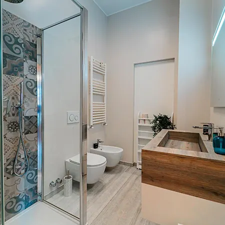 Lovelyhousebraida * Milan