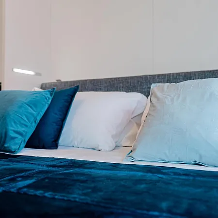 Lovelyhousebraida * Milan