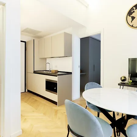 Apartment Duomo Imperial Suits - Modern And Comfortable *