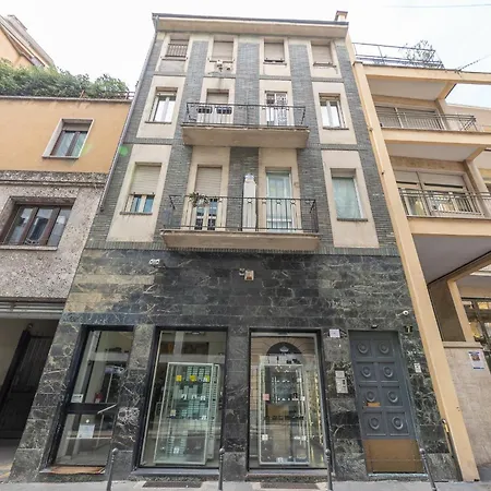 Via Cerva 7 Apartamento