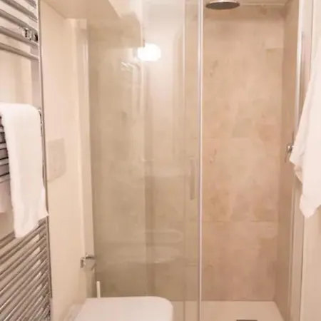 Garibaldi , Intrho Apartamento *