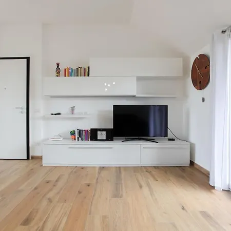 Luminoso Con Terrazzo 公寓 *