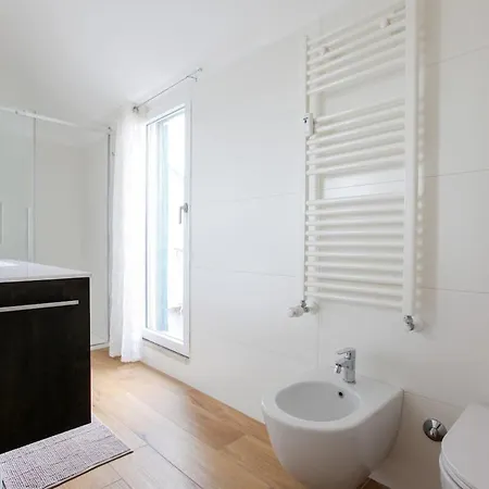 Luminoso Con Terrazzo Apartamento Milán