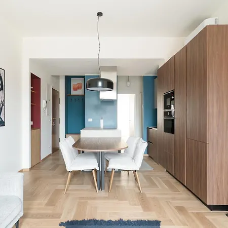 Wagner - Correggio - Luminoso Trilocale Di Design Apartment Milan
