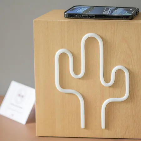 Modern And Comfortable In Cenisio Area شقة ميلان