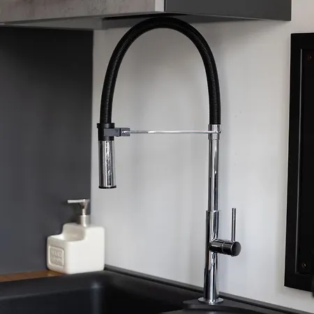 Modern And Comfortable In Cenisio Area ميلان