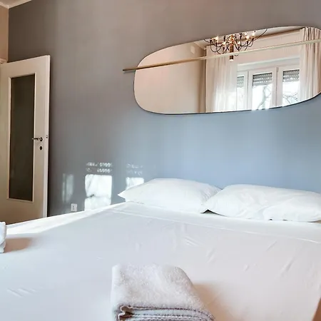 Isola Trendy Retreat - Large Flat, 밀라노