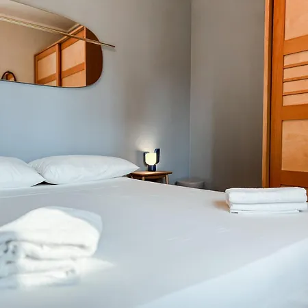 Apartment Isola Trendy Retreat - Large Flat, Milan