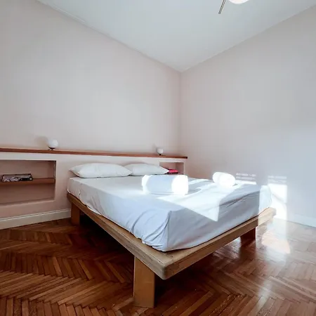 Isola Trendy Retreat - Large Flat, Milano