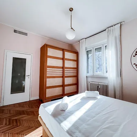 Isola Trendy Retreat - Large Flat, *