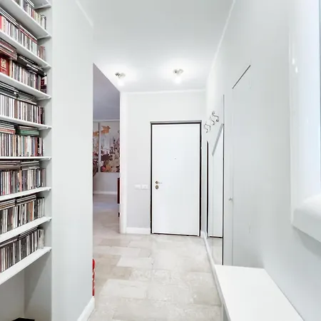 Isola Trendy Retreat - Large Flat, 아파트 밀라노
