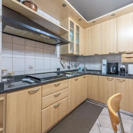 Locami Affori * ميلان