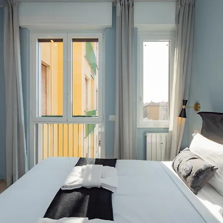 New Two-room A Stone's Throw From The M3 Metro