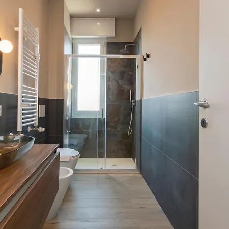 New Two-room A Stone's Throw From The M3 Metro Apartment Mailand