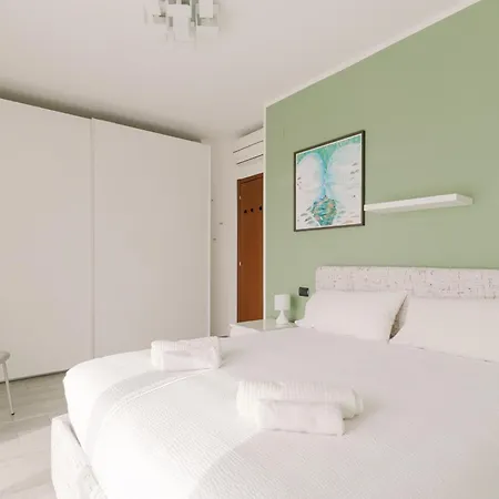 Precotto - Rucellai - Bilocale Con Ampio Balcone Lägenhet *
