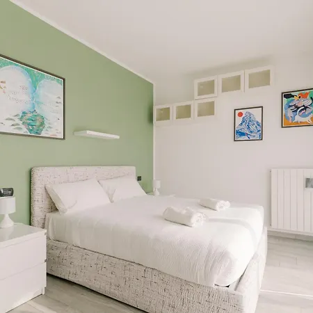 Precotto - G Pirelli - Bilocale Con Ampio Balcone