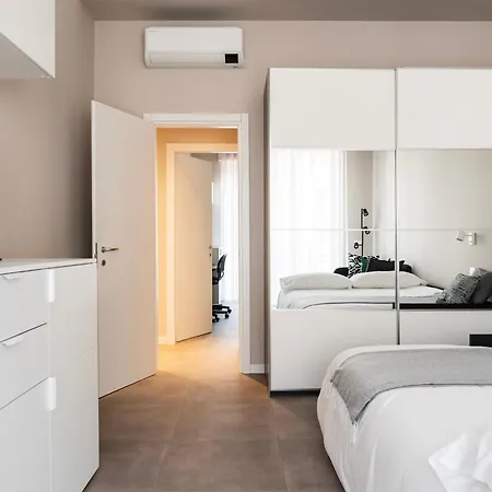 Youhosty - 3 Bedroom Citta Studi