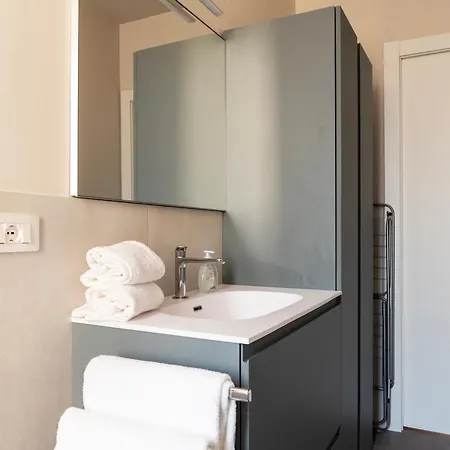 Youhosty - 3 Bedroom Citta Studi Milan