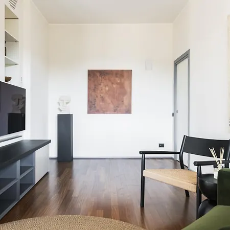 Easylife - - Commenda 31 - Porta Romana Apartament *