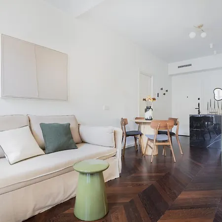 Apartment Easylife - - Medici 5 P4s - Duomo *