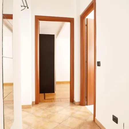 Fogagnolo's House - Vicino Metropolitana Apartment