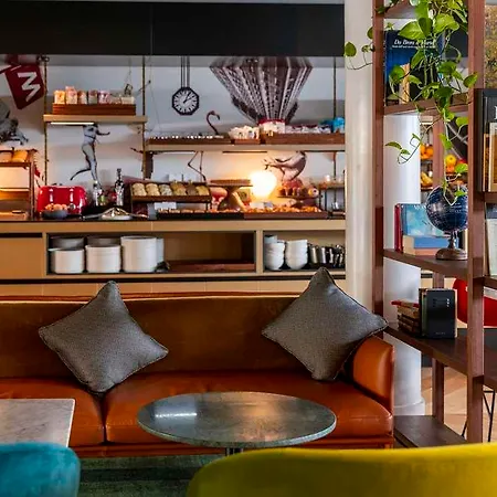 호텔 Urban Hive 4*