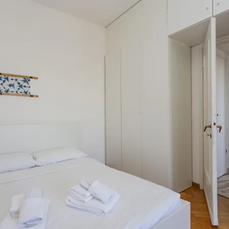 Apartament Skyline View Biancamano 1 Bdr With Balcony By Rentopolis *