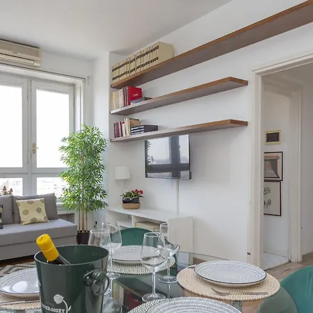 Skyline View Biancamano 1 Bdr With Balcony By Rentopolis