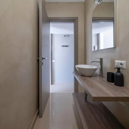 Milano Apartments Navigli - Porta Genova شقة ميلان