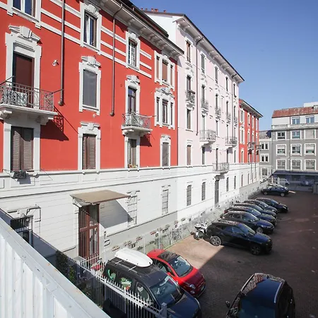 Beautiful Loft Near Navigli 밀라노