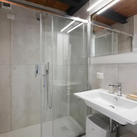 Beautiful Loft Near Navigli Apartment Mailand
