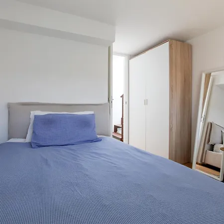 아파트 Beautiful Loft Near Navigli *